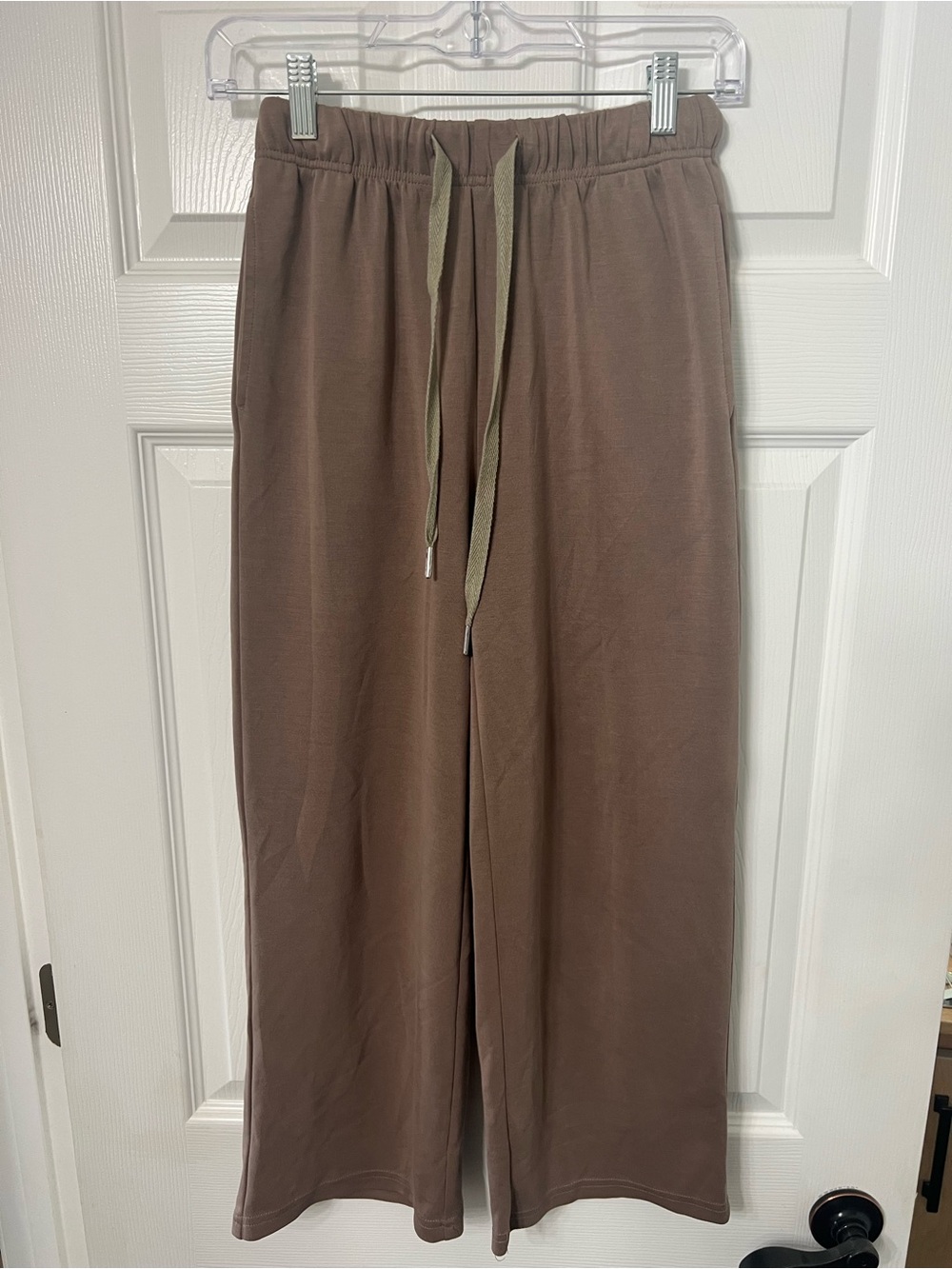 Women’s soft cropped lounge pants, small, gently used condition. Lighter brown.